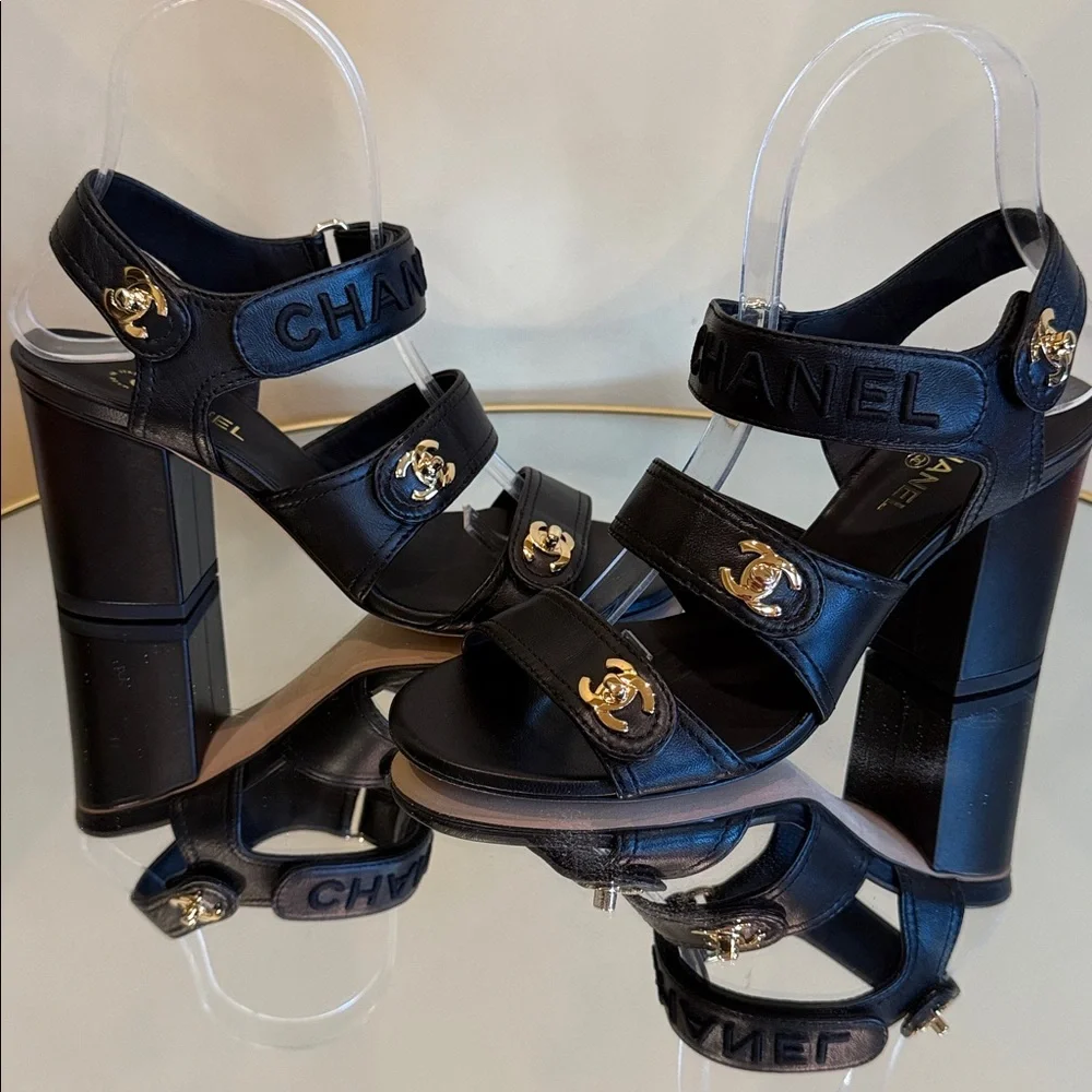 CHANEL Black leather logo Gold Turn-lock heeled sandals size 36.5 - Picture 14 of 17